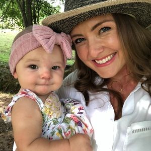 Meet your Posher, Caitlin